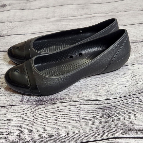 Womens Crocs Alice Black Patent Cap Toe Casual Comfort Ballet Flats Size 9 - Picture 5 of 14